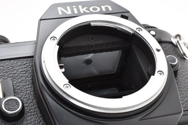 Nikon EM