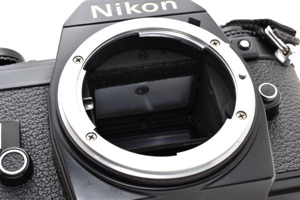 Nikon EM