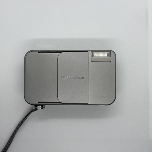 Fujifilm Cardia Mini Tiara, clamshell closed
