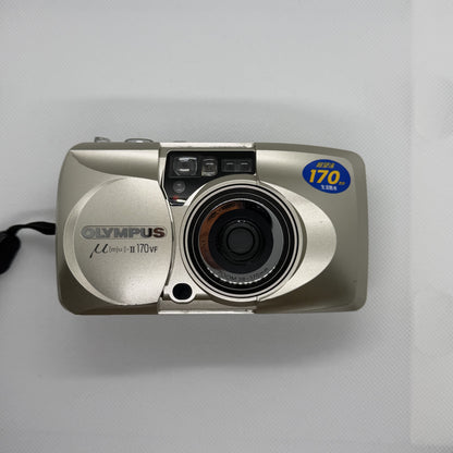 Olympus mju II Zoom 170, front clamshell open