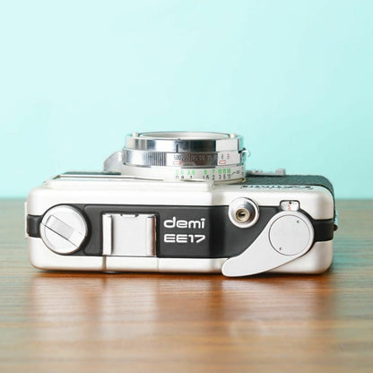 Canon Demi EE17 with case - Filem.sg