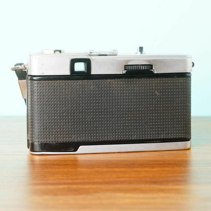 Olympus Trip 35 - Filem.sg