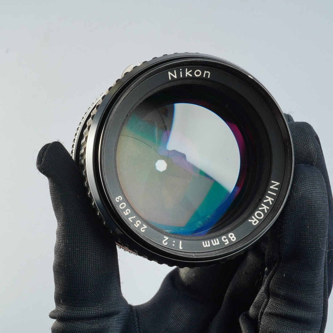 Nikon Ai Nikkor 85mm f2 - Filem.sg