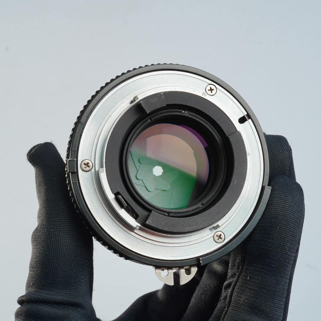 Nikon Ai Nikkor 85mm f2 - Filem.sg