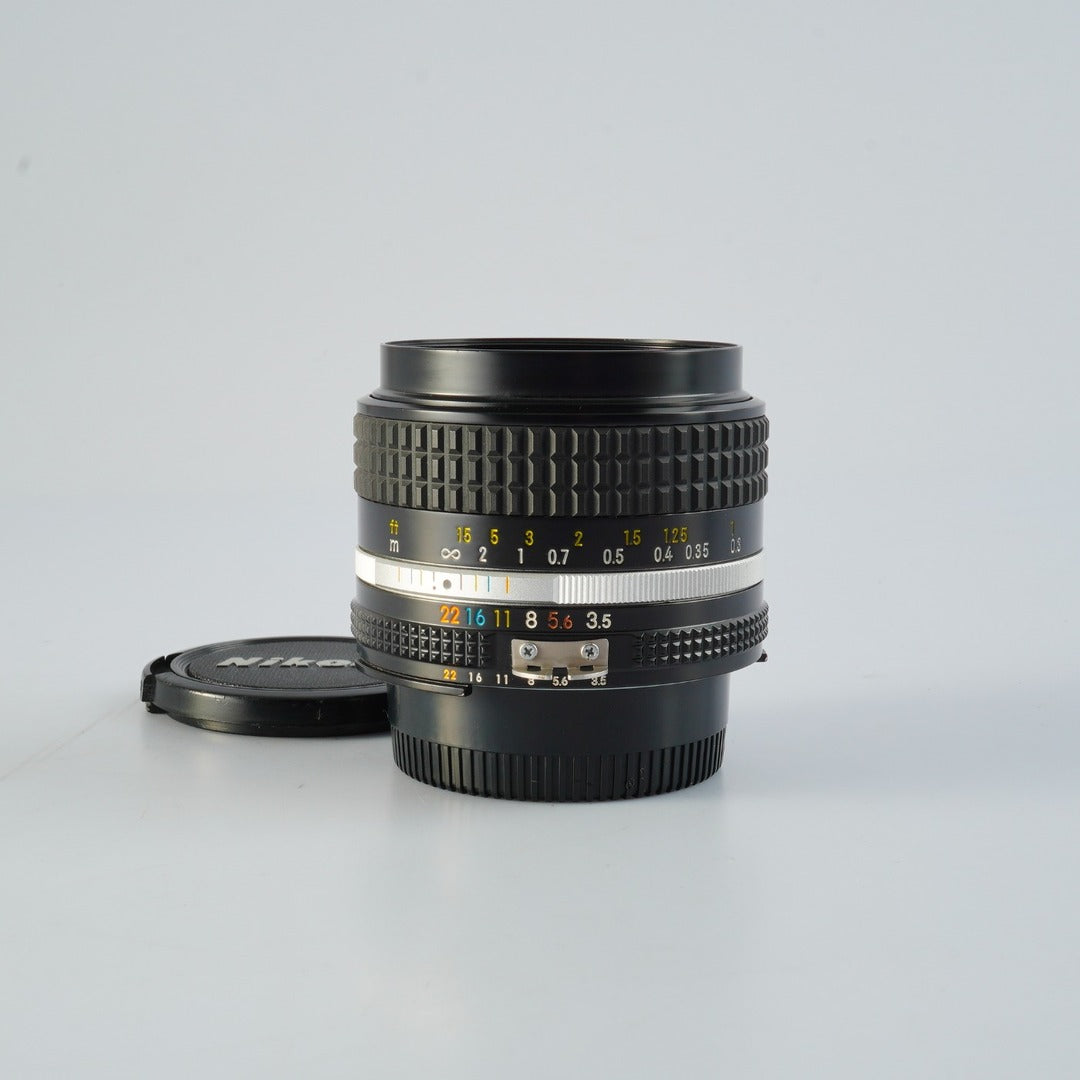 Nikon Ai-S Nikkor 28mm f3.5 - Filem.sg