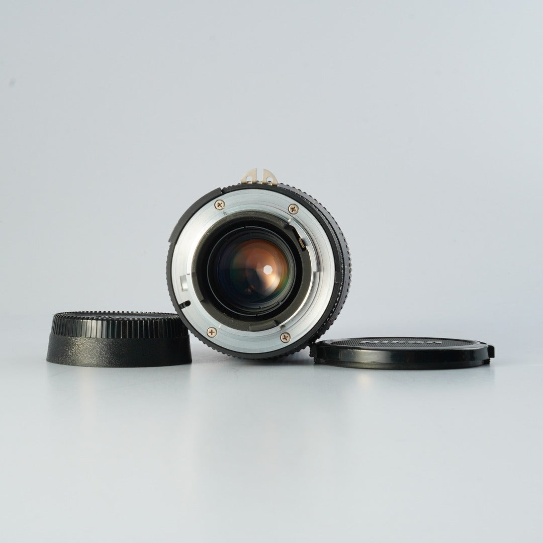 Nikon Ai-S Zoom-NIKKOR 35-135mm f3.5-4.5 - Filem.sg