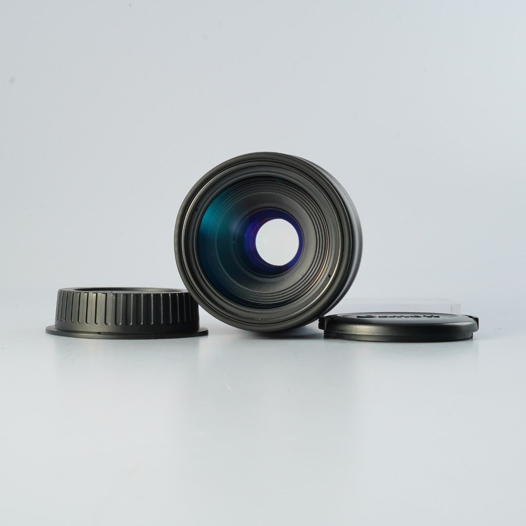 Canon EF 100-200mm f4.5 A - Filem.sg