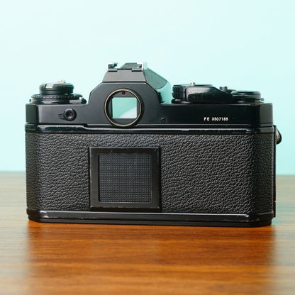 Nikon FE (Black)