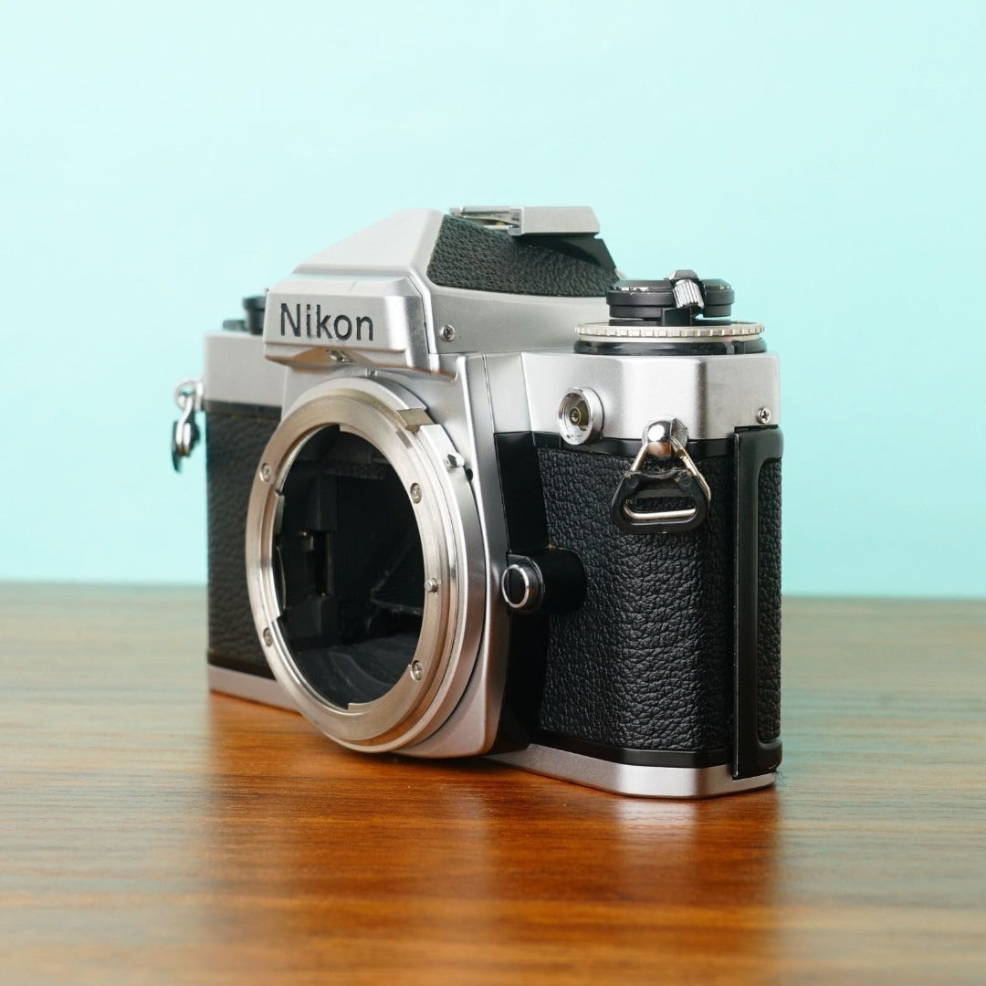Nikon FE (Silver)