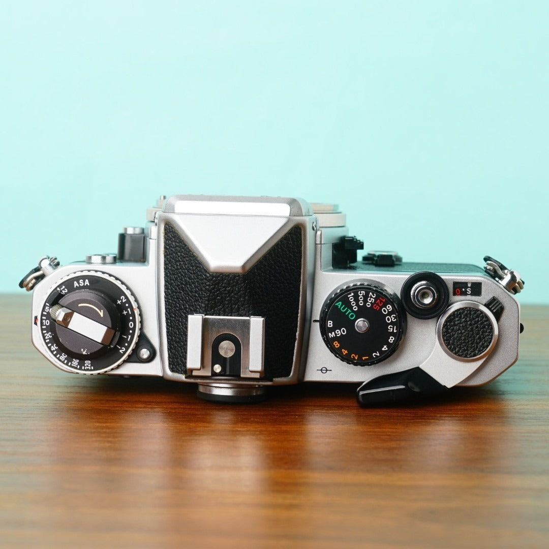 Nikon FE (Silver)