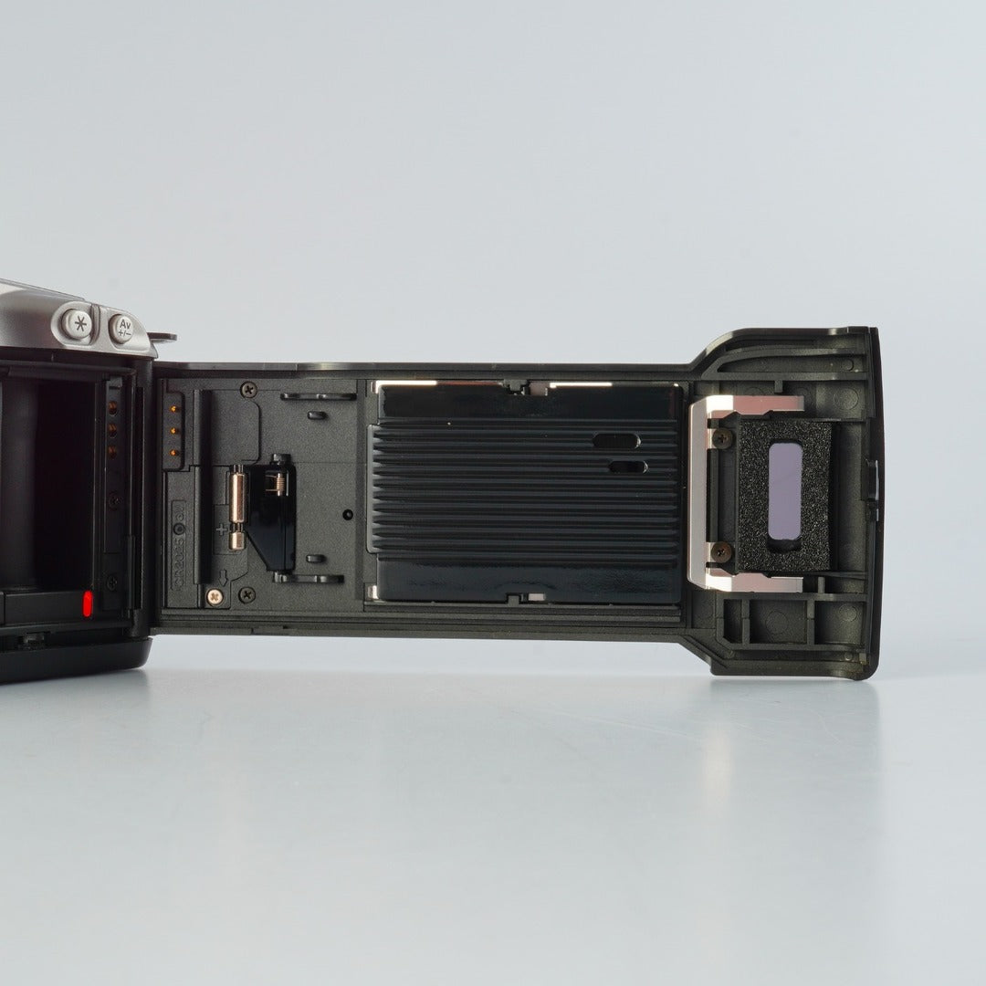 Canon EOS Kiss III L + EF 28-90mm f4-5.6 II USM - Filem.sg