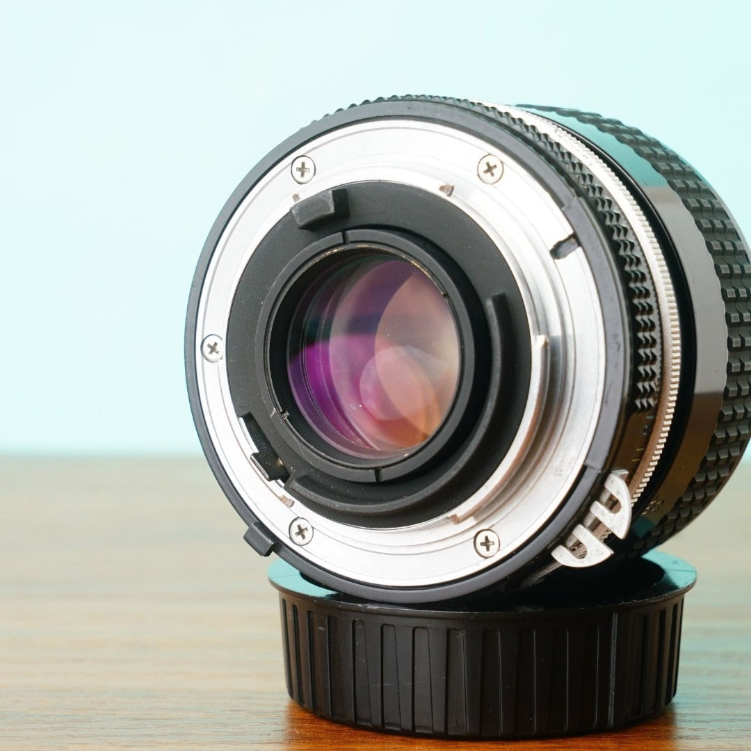 Nikon Ai Nikkor 35mm f/2 (with lens hood) - Filem.sg