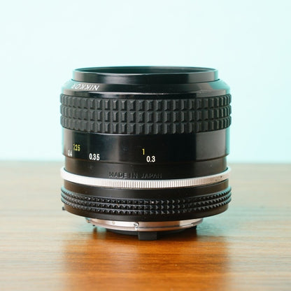 Nikon Ai Nikkor 35mm f/2 (with lens hood) - Filem.sg