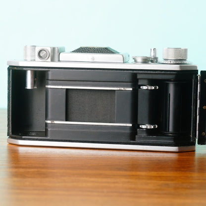 Pentax Asahiflex with 50mm f/3.5 - Filem.sg