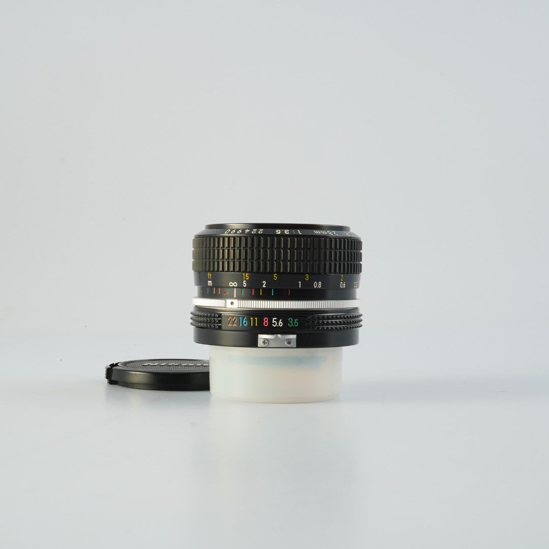 Nikon Ai Nikkor 28mm f3.5 - Filem.sg