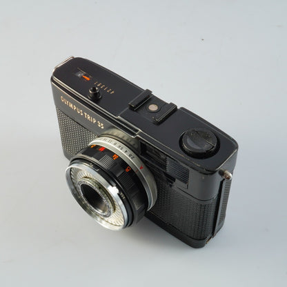 CLA’d Olympus TRIP 35 40mm f2.8 Black - Filem.sg