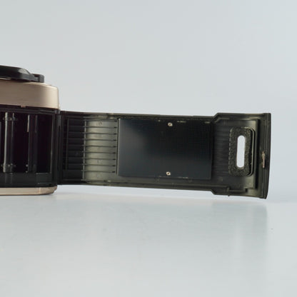 Nikon FM10 + Ai-S Zoom Nikkor 35-70mm f3.5-4.8 - Filem.sg