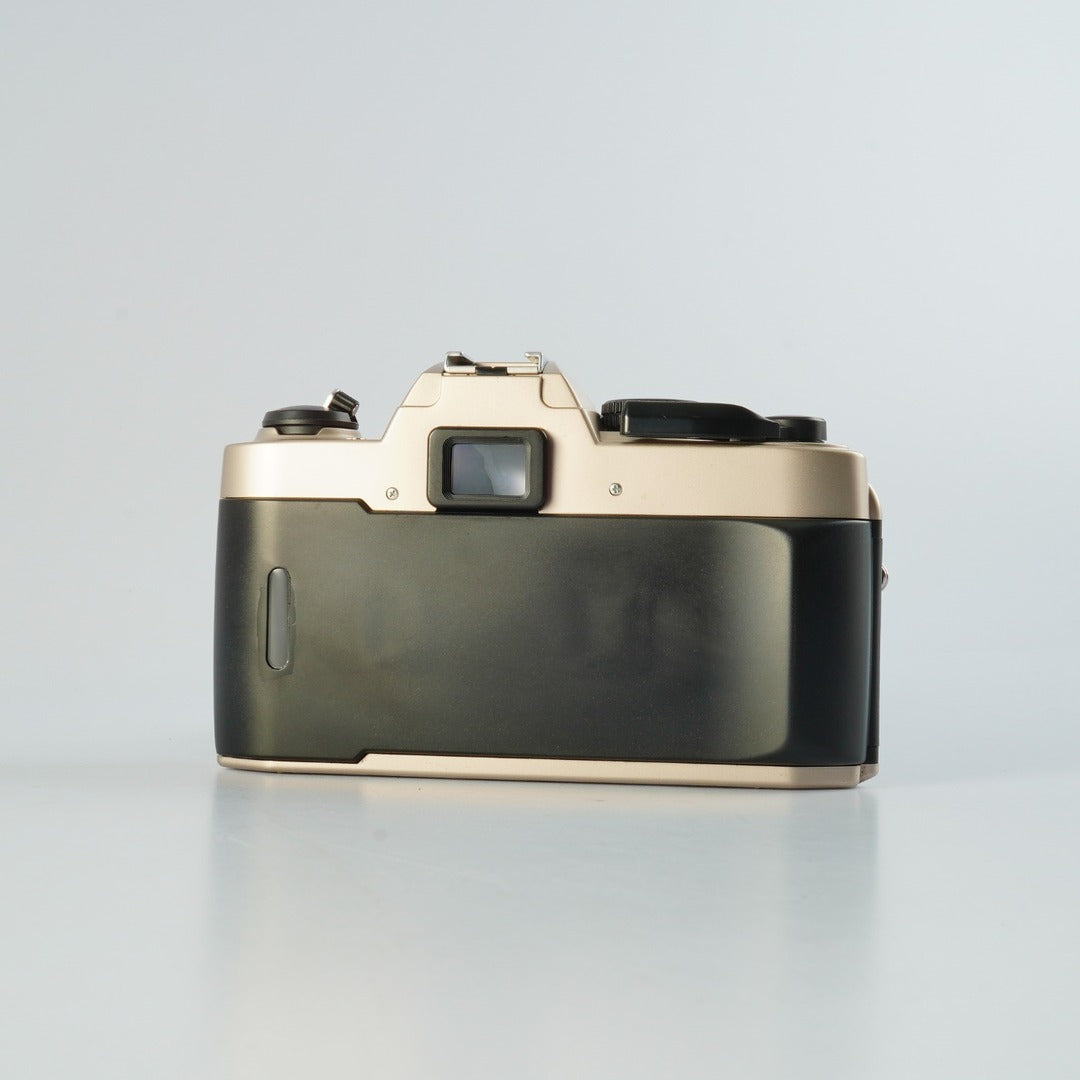 Nikon FM10 + Ai-S Zoom Nikkor 35-70mm f3.3-4.5 - Filem.sg