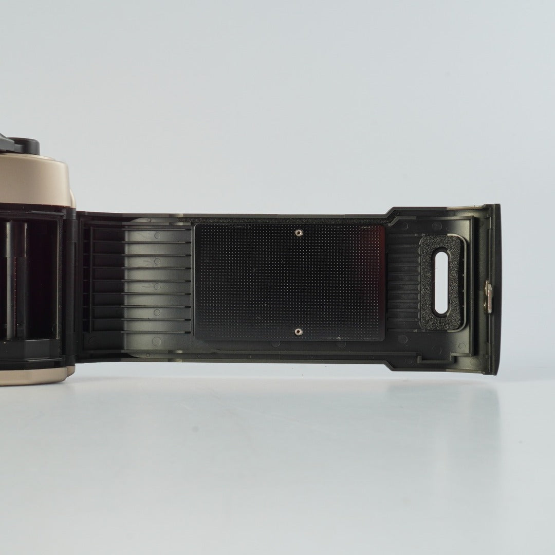 Nikon FM10 + Ai-S Zoom Nikkor 35-70mm f3.3-4.5 - Filem.sg