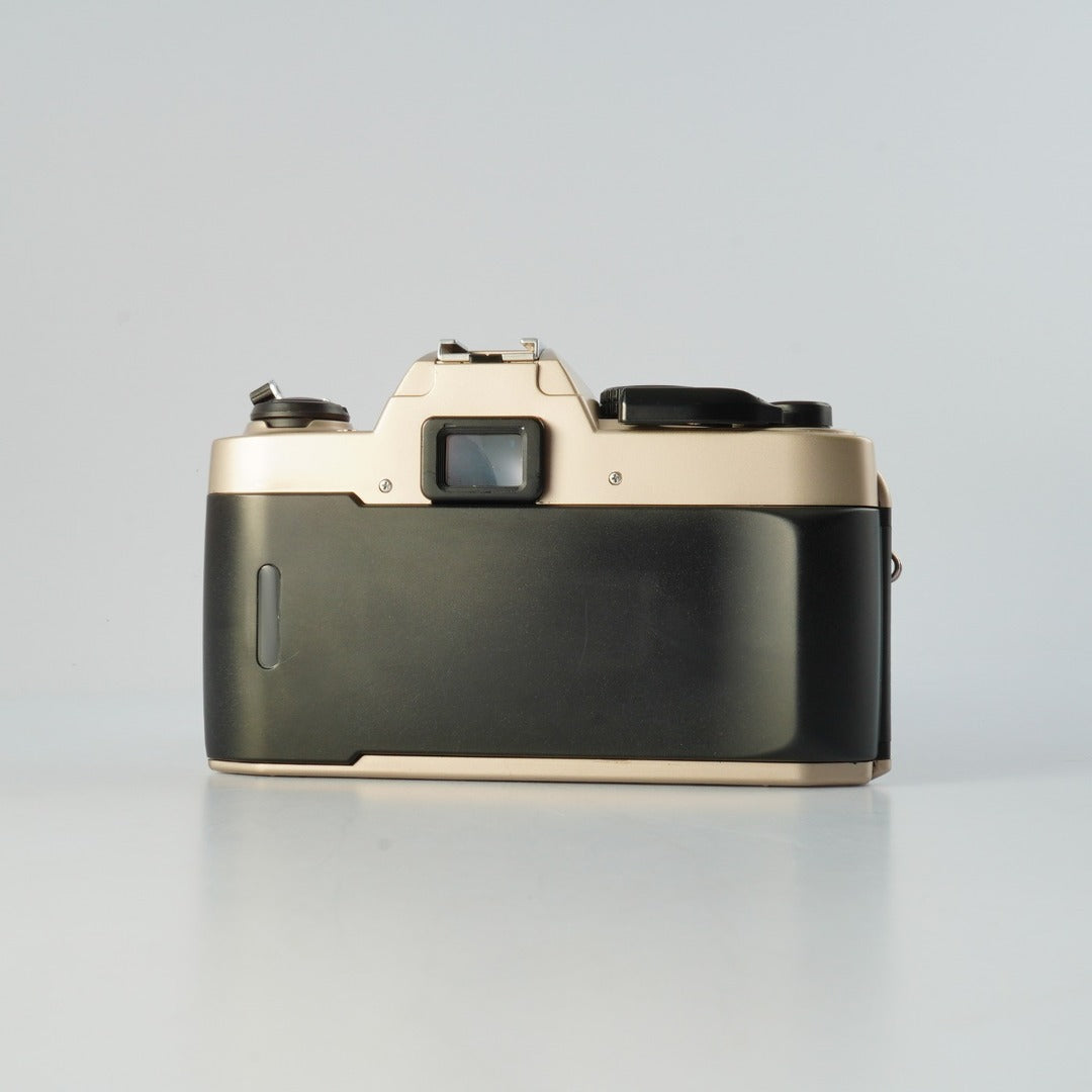 Nikon FM10 + Ai-S Zoom Nikkor 35-70mm f3.5-4.8 - Filem.sg