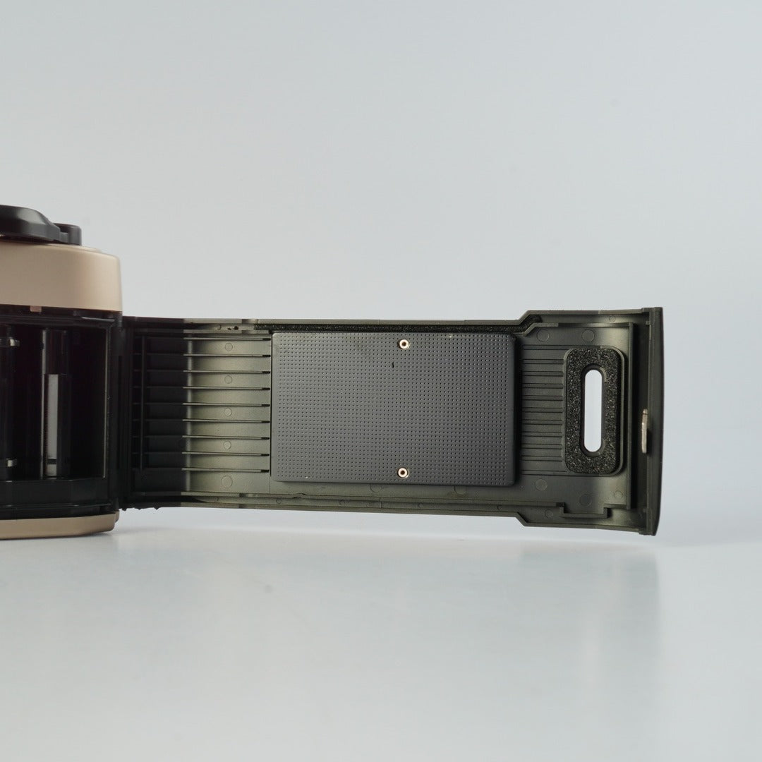 Nikon FM10 + Ai-S Zoom Nikkor 35-70mm f3.5-4.8 - Filem.sg