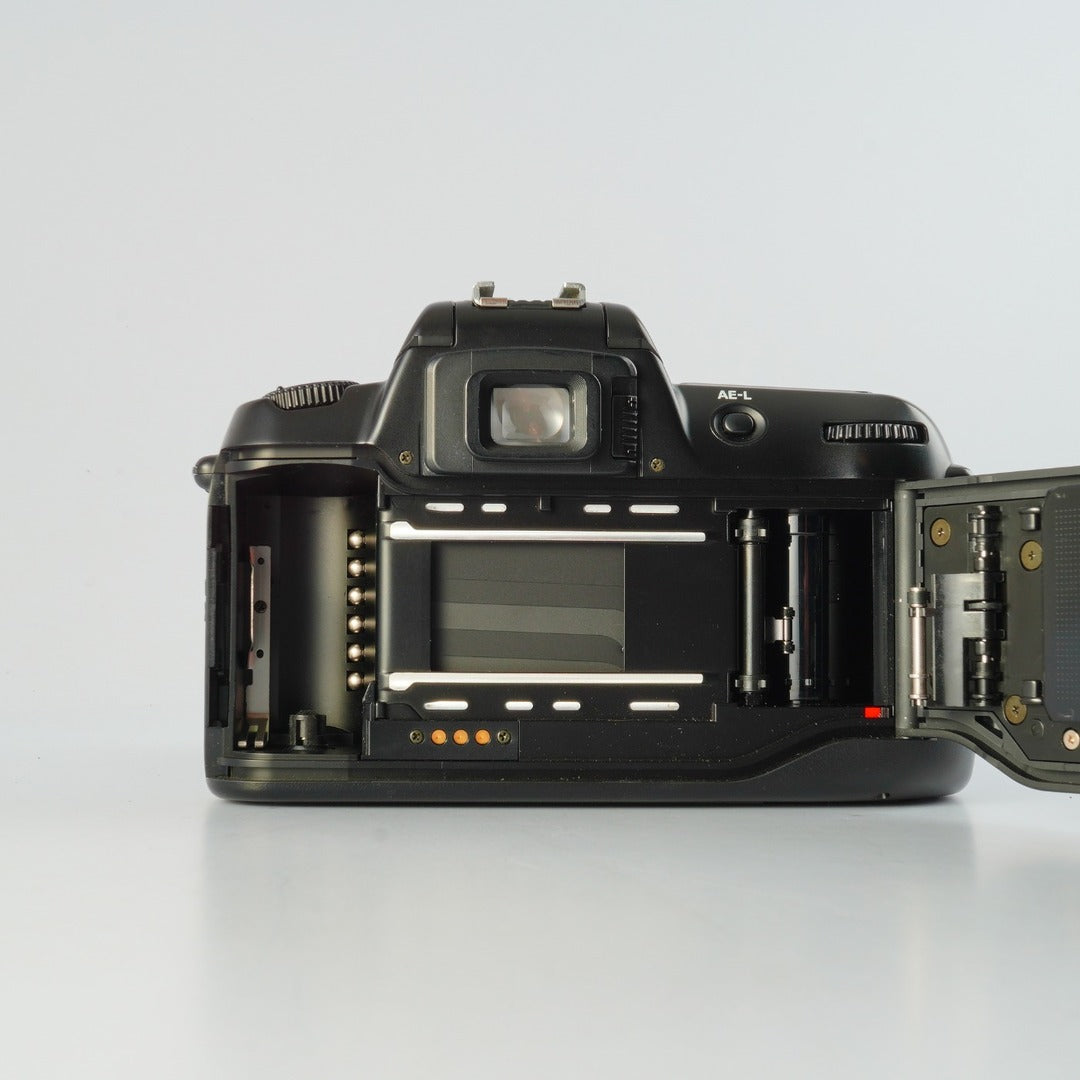 Nikon F60 N60 + AF Nikkor 28-70mm f3.5-4.5 D - Filem.sg