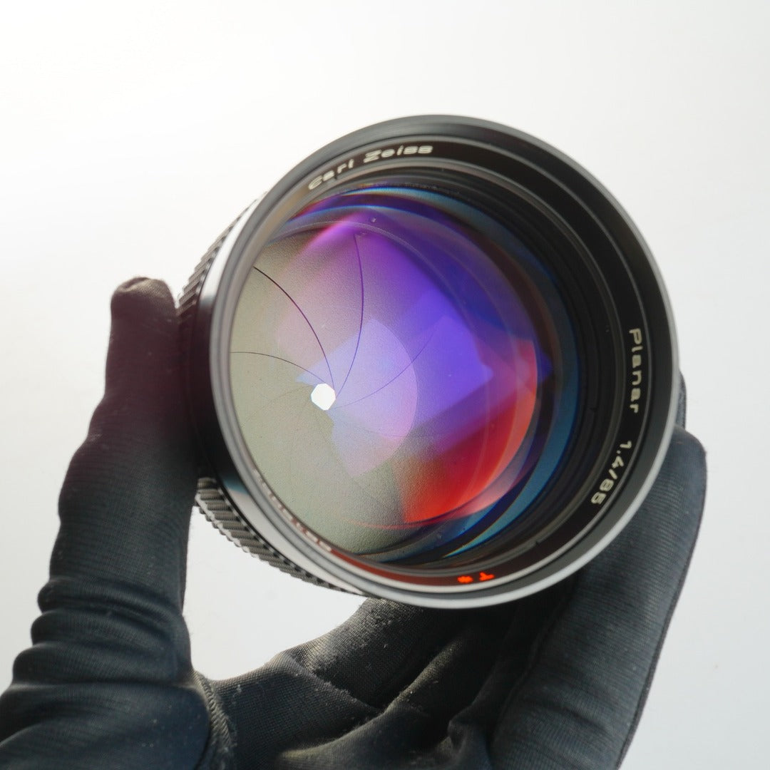 Contax Carl Zeiss Planar T* 85mm f1.4 AEG - Filem.sg