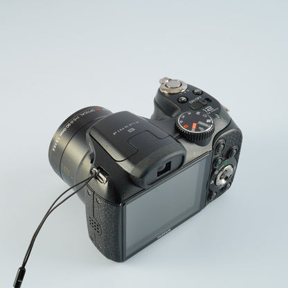 Fujifilm FinePix S2500HD - Filem.sg