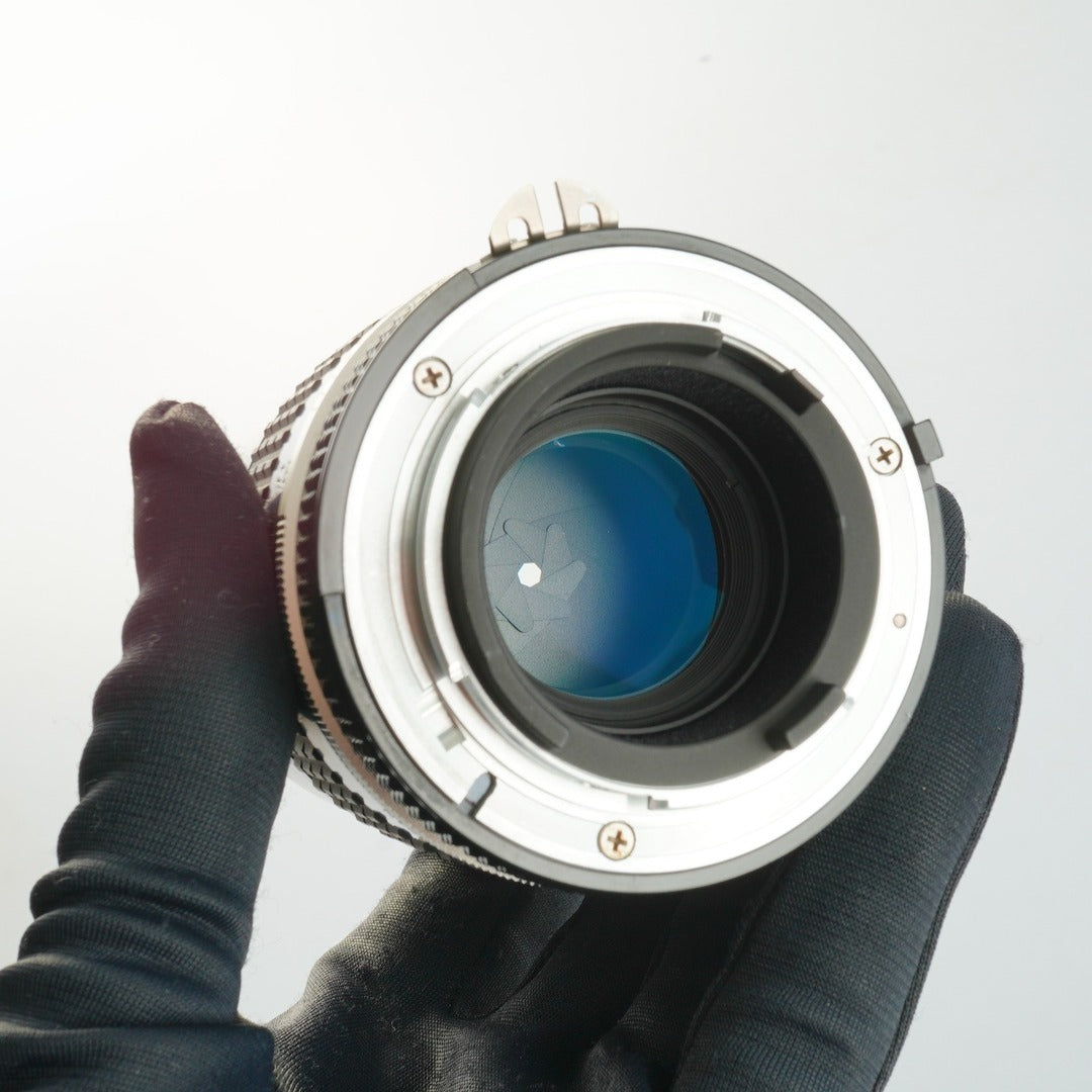 Nikon Ai-S Nikkor 135mm f2.8 - Filem.sg