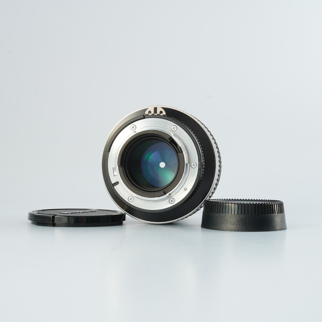 Nikon Ai-S Nikkor 105mm f1.8 - Filem.sg