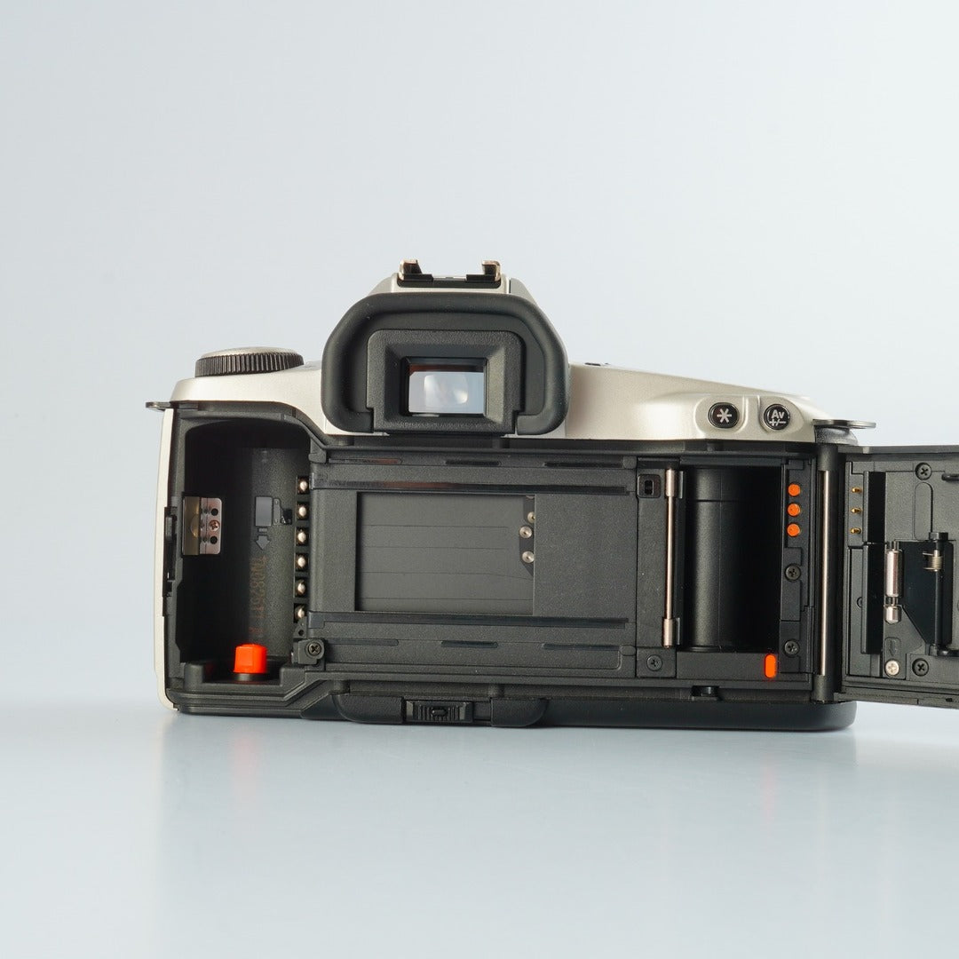 Canon EOS Kiss REBEL XS - Filem.sg
