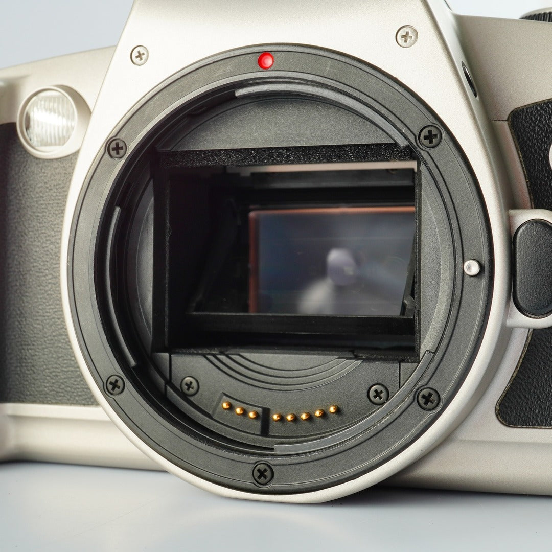 Canon EOS Kiss REBEL XS - Filem.sg