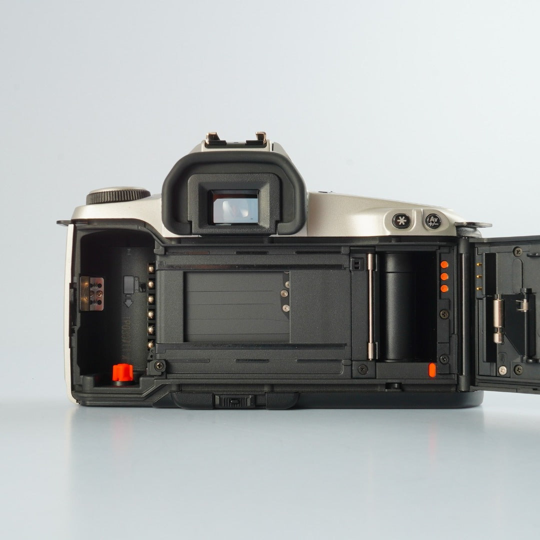 Canon EOS Kiss REBEL XS - Filem.sg