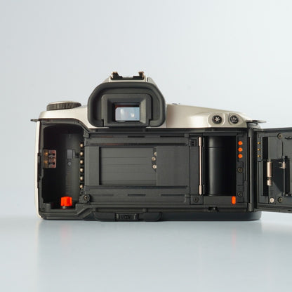 Canon EOS Kiss REBEL XS - Filem.sg