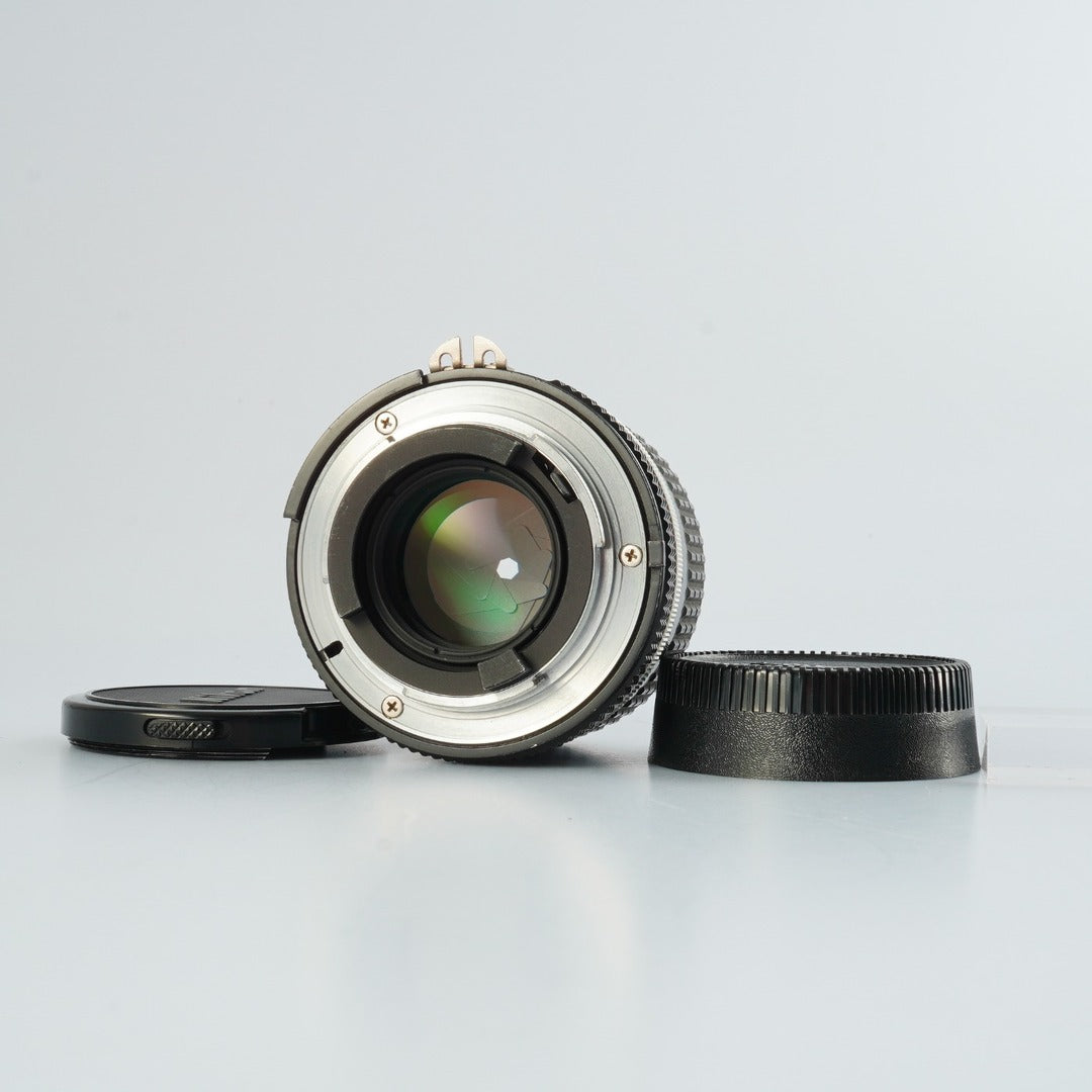 Nikon Ai Nikkor 85mm f2 - Filem.sg