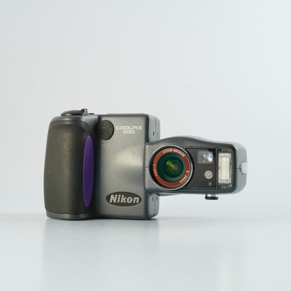 Nikon Coolpix 990 - Filem.sg