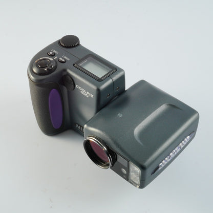 Nikon Coolpix 990 - Filem.sg