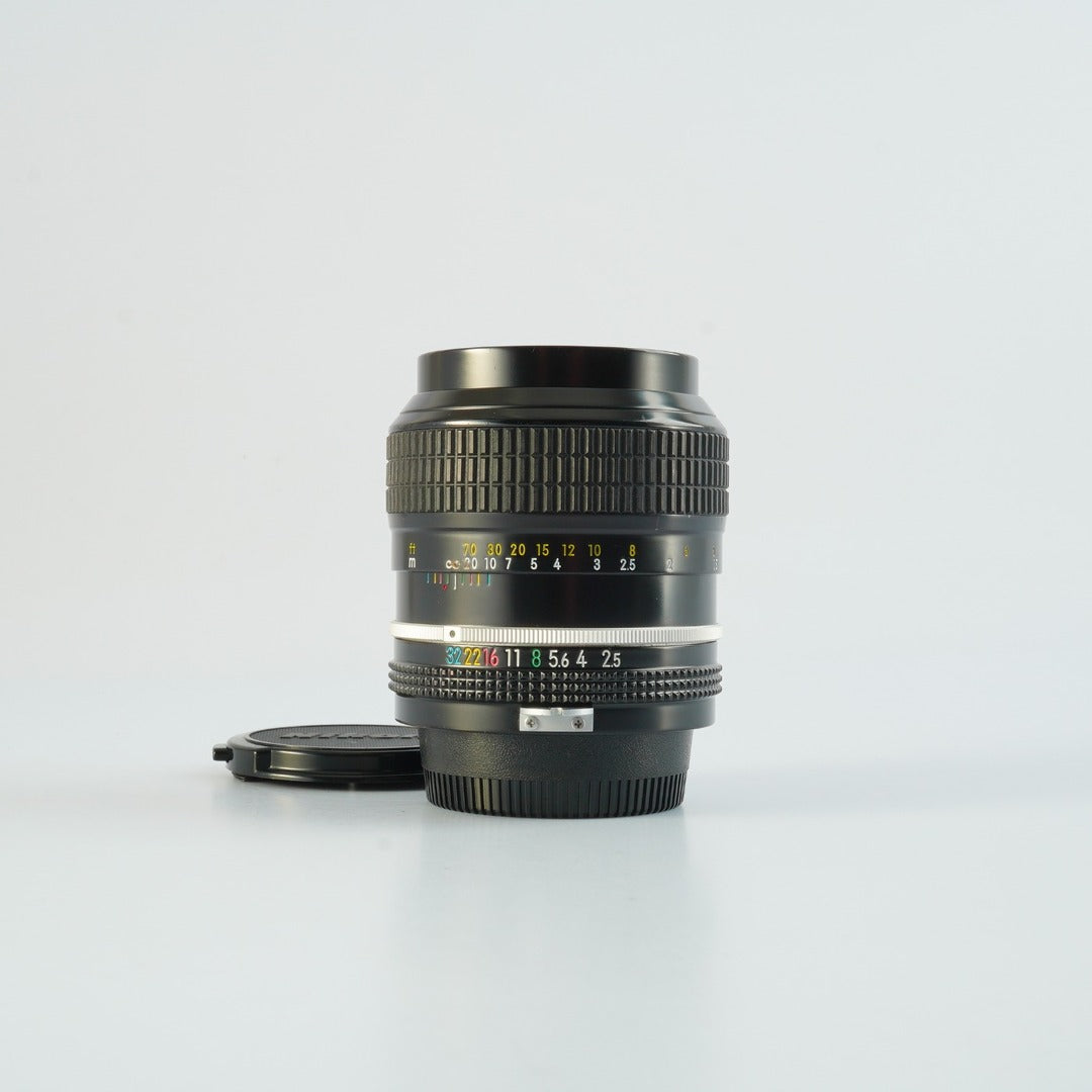 Nikon Ai Nikkor 105mm f2.5 - Filem.sg