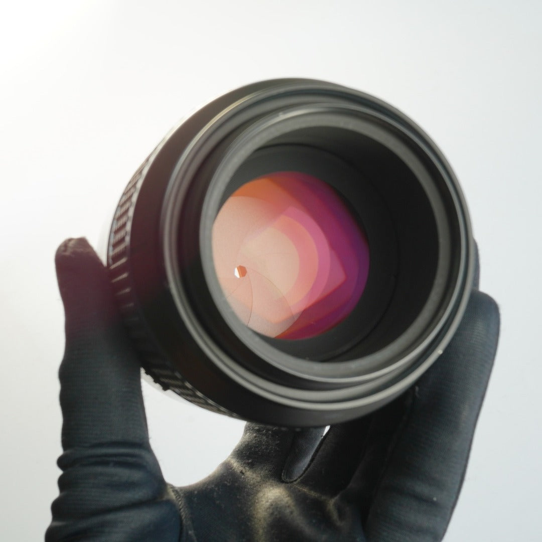 Nikon AF MICRO Nikkor 105mm f2.8 Macro - Filem.sg