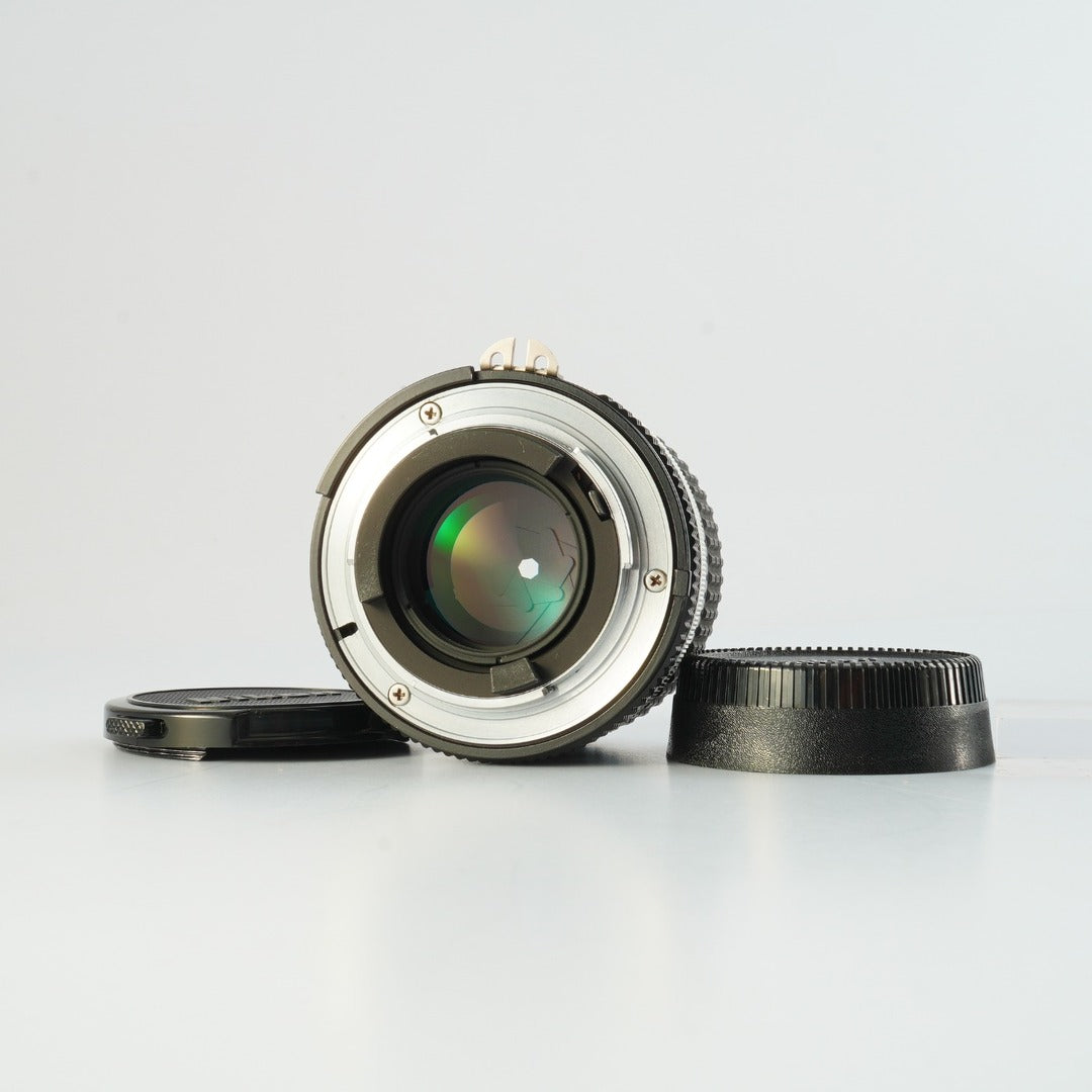 Nikon Ai Nikkor 85mm f2 - Filem.sg