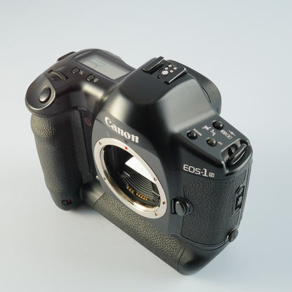 Canon EOS 1N + Power Drive Booster E1 - Filem.sg
