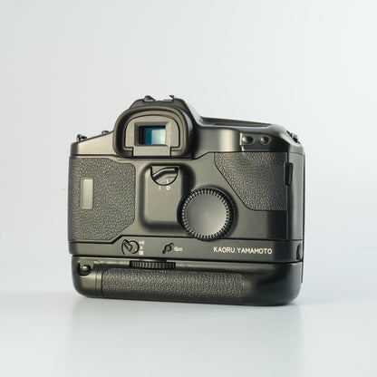 Canon EOS 1 + Battery Pack BP-E1 - Filem.sg