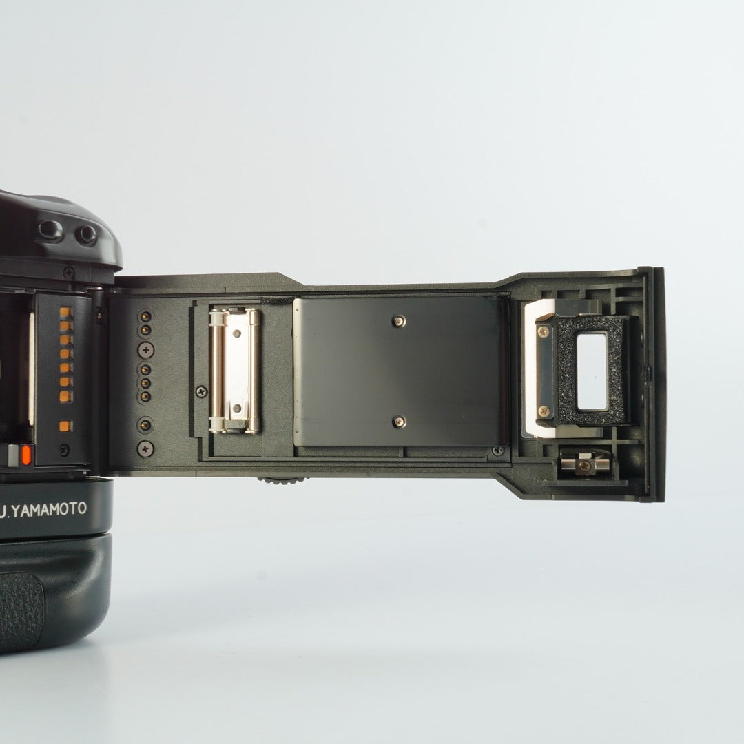 Canon EOS 1 + Battery Pack BP-E1 - Filem.sg