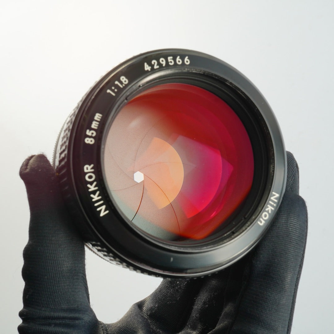 Nikon Ai New Nikkor 85mm f1.8 - Filem.sg
