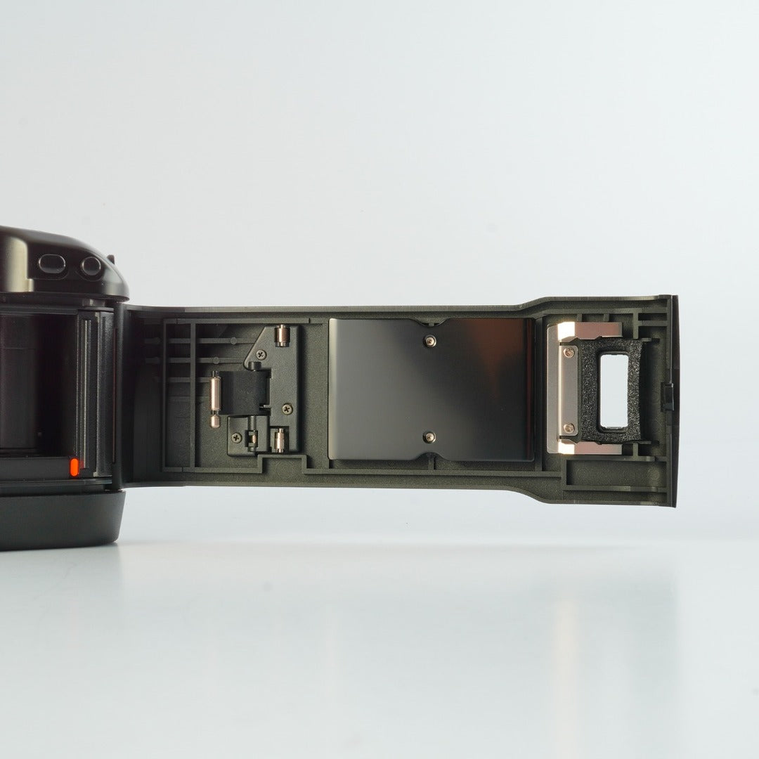 Canon EOS 10 QD + Sigma 28-80mm f3.5-5.6 II Macro - Filem.sg