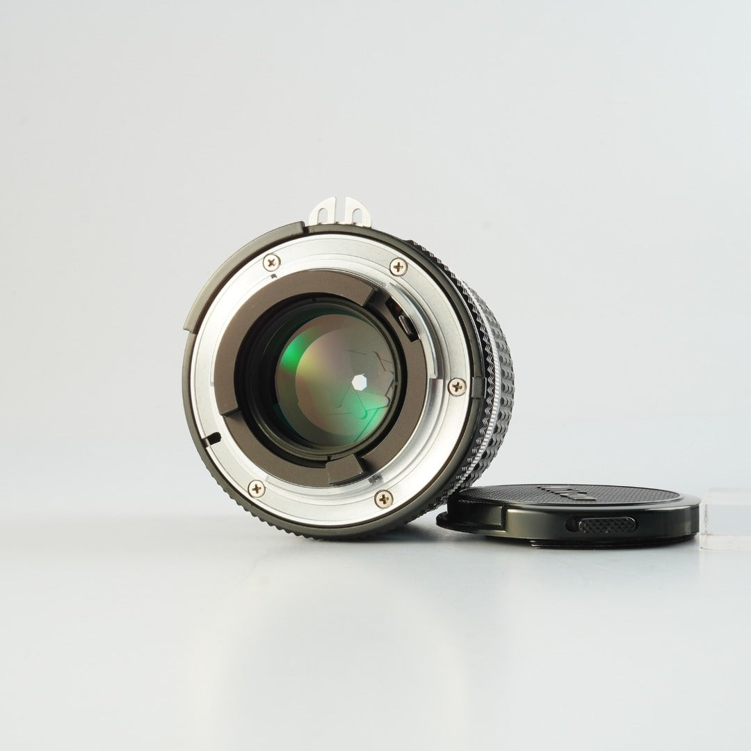 Nikon Ai Nikkor 85mm f2 - Filem.sg