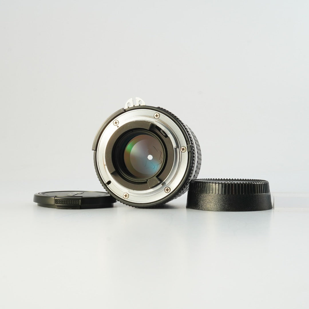 Nikon Ai Nikkor 85mm f2 - Filem.sg