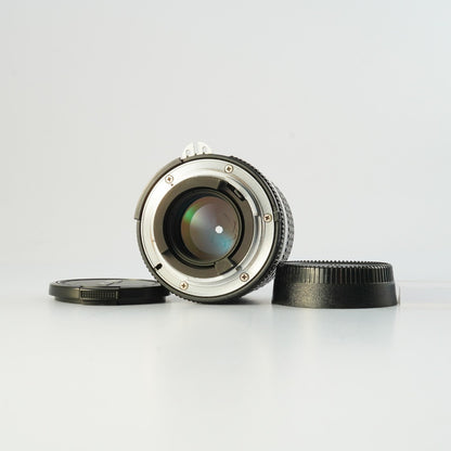 Nikon Ai Nikkor 85mm f2 - Filem.sg