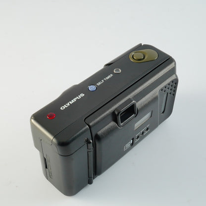 Olympus AM-100 QUARTZDATE 35mm f3.5 - Filem.sg