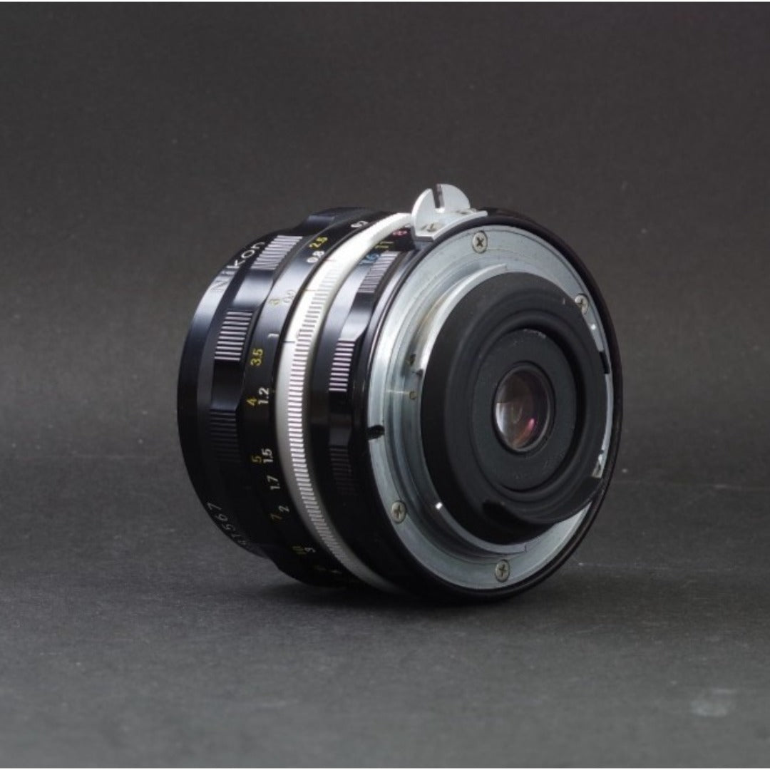 Nikon Nikkor-H Auto 28mm f/3.5 non-Ai - Filem.sg